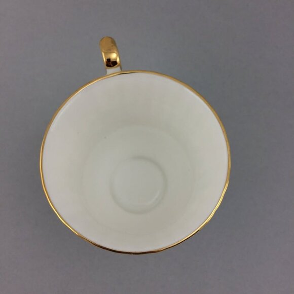 Vintage Mountie RCMP Royal Windsor Fine Bone China Teacup and Saucer - Picture 9 of 11